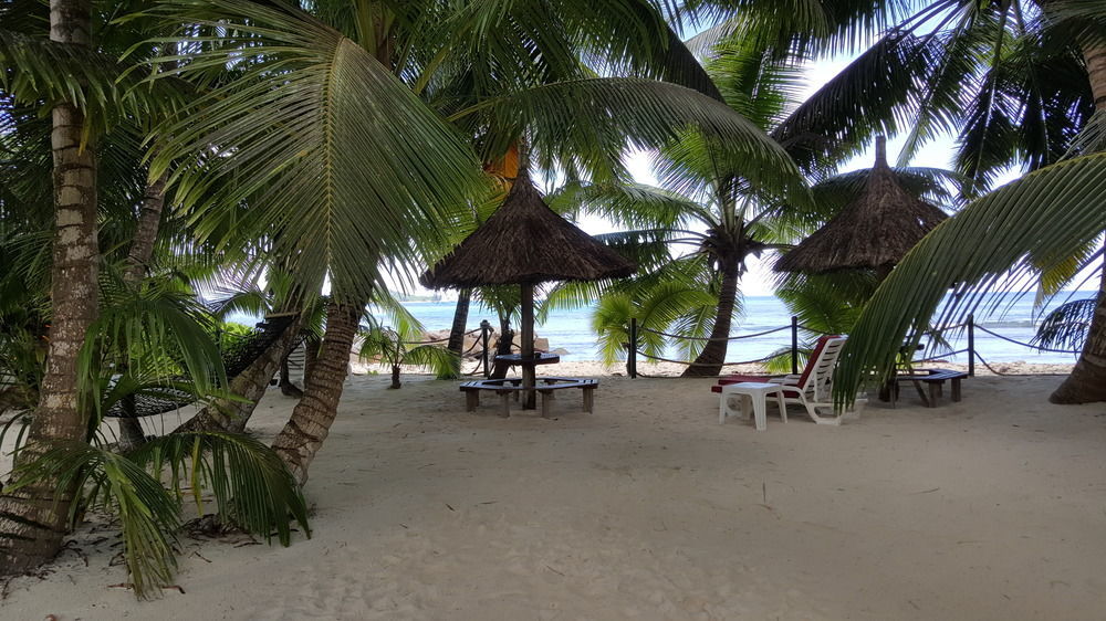 Anse Kerlan Beach Chalets エクステリア 写真